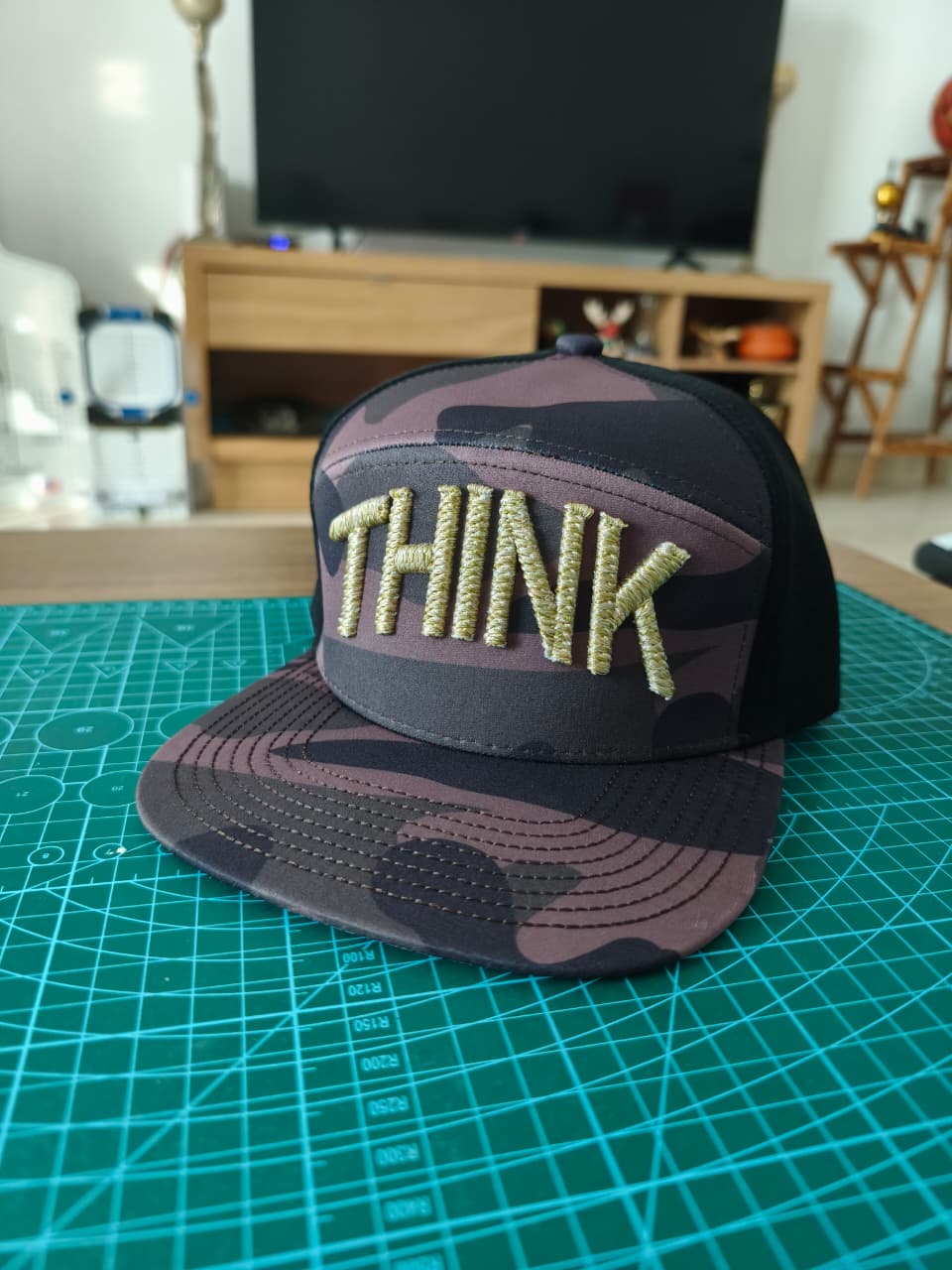 Puff Prestige Ombre 3D Lettering 